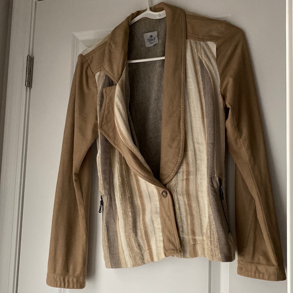 Jacket - Picture 1 of 3